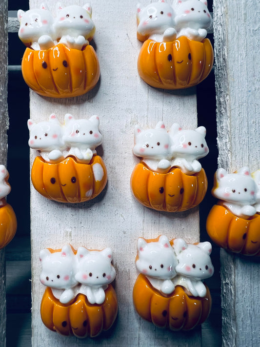 Miniature Cats in a PUMPKIN Trinket  Halloween Minis Speech Therapy Mini Objects Trinkets I Spy Doodads