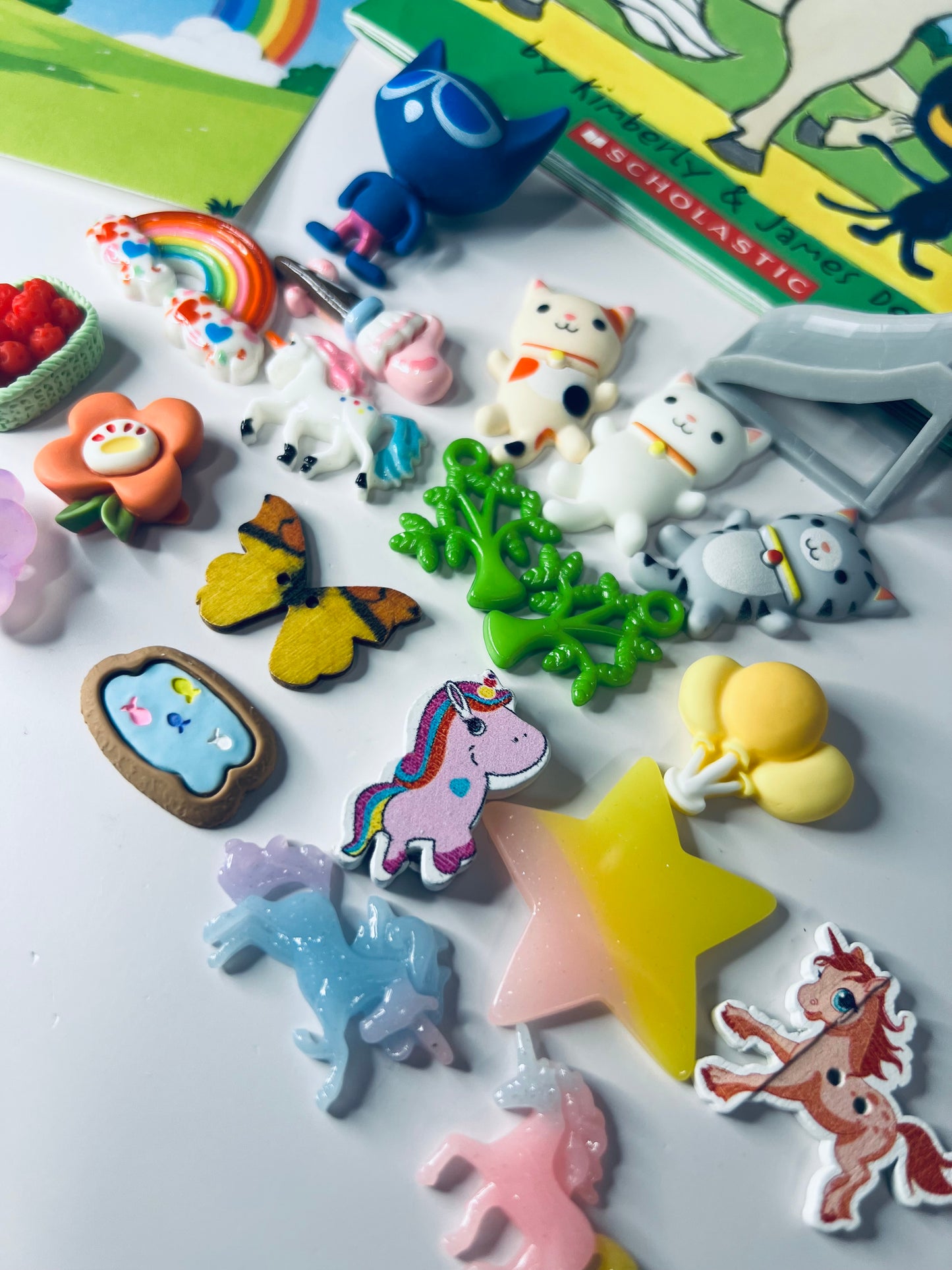 Story Kit Pete the Cat the Unicorns Missing Colors Mini Objects Speech Therapy