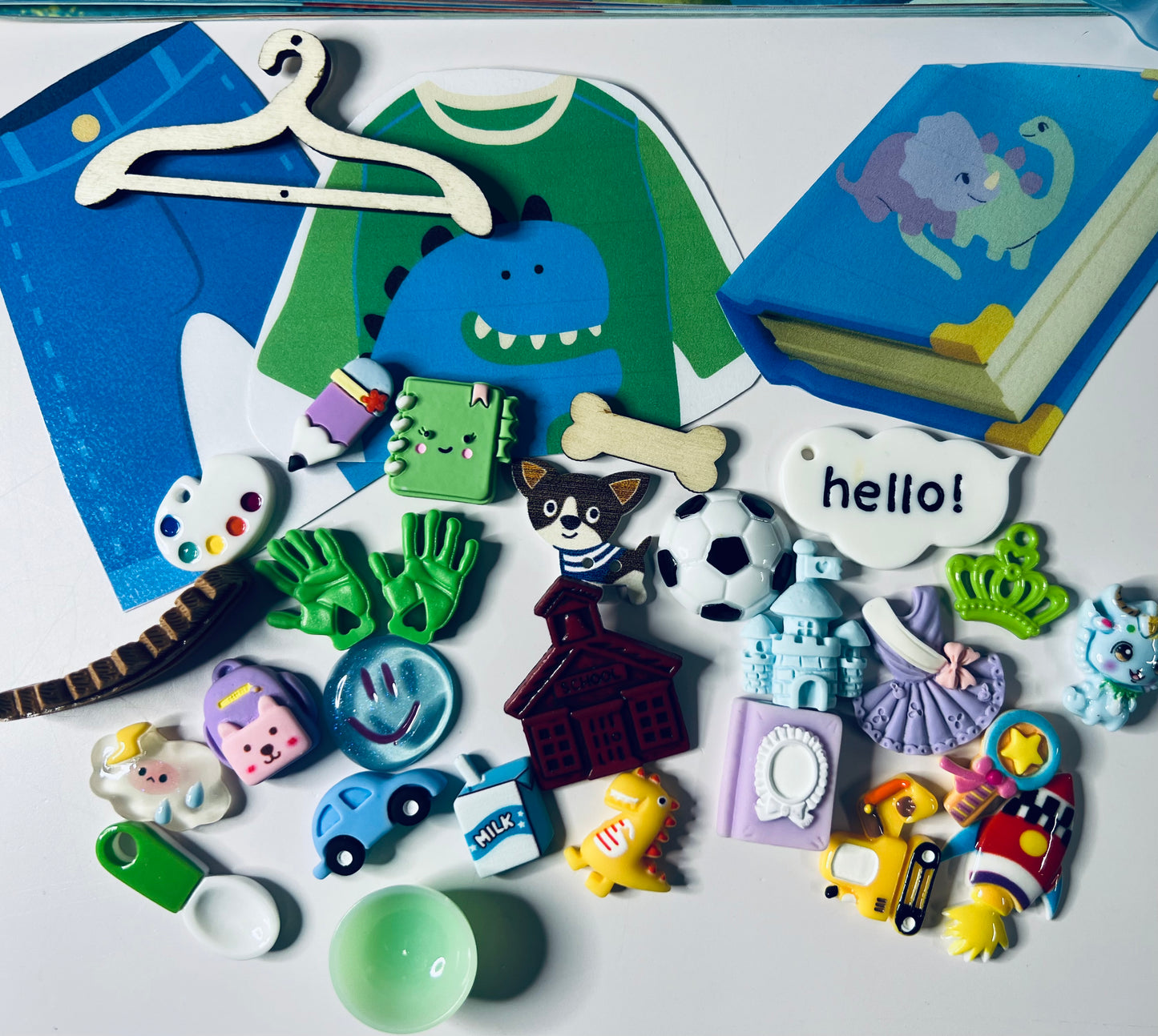 Happy Hands Book Story Kit Mini objets Orthophonie Mini objets Autisme Sensoriel Livre de classe