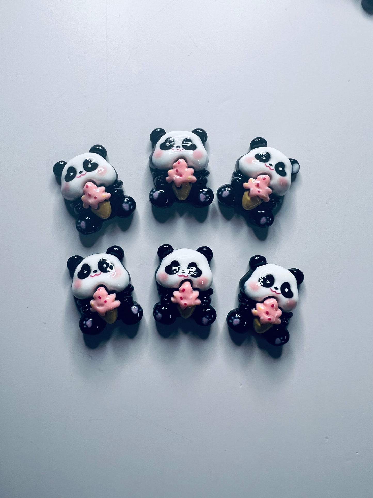 Miniatura PANDA Baratija Panda Mini Objetos Verbo Objetos Terapia del Habla Resina Panda Comiendo Helado Cabochon Montessori Miniaturas