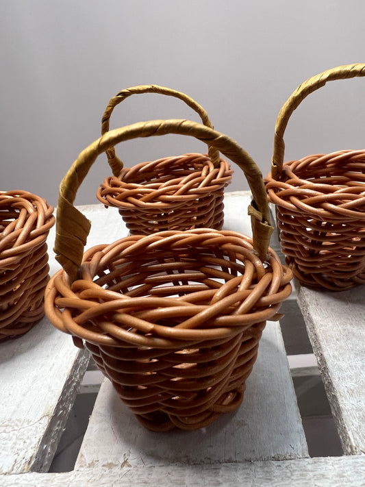 Miniature Basket-Basket Trinket-Round Basket Mini Object-Speech Therapy Mini Objects-Resin Basket