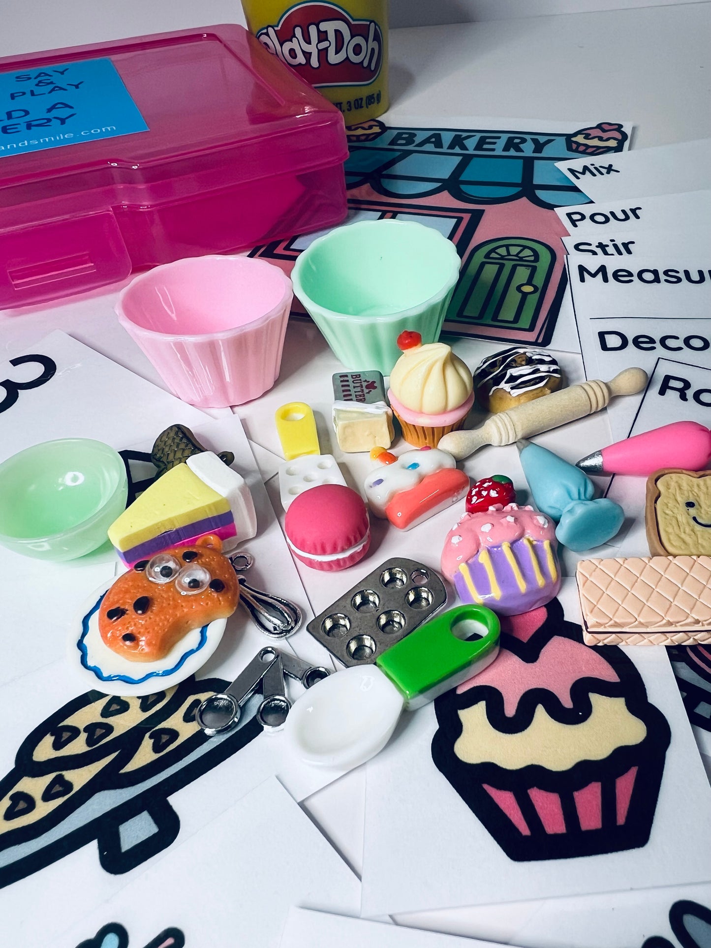 BUILD KIT Sequential learning Baking Minis Language Task Box Bakery Theme Mini Objects Build a Bakery Minis Speech Therapy Trinkets Cards