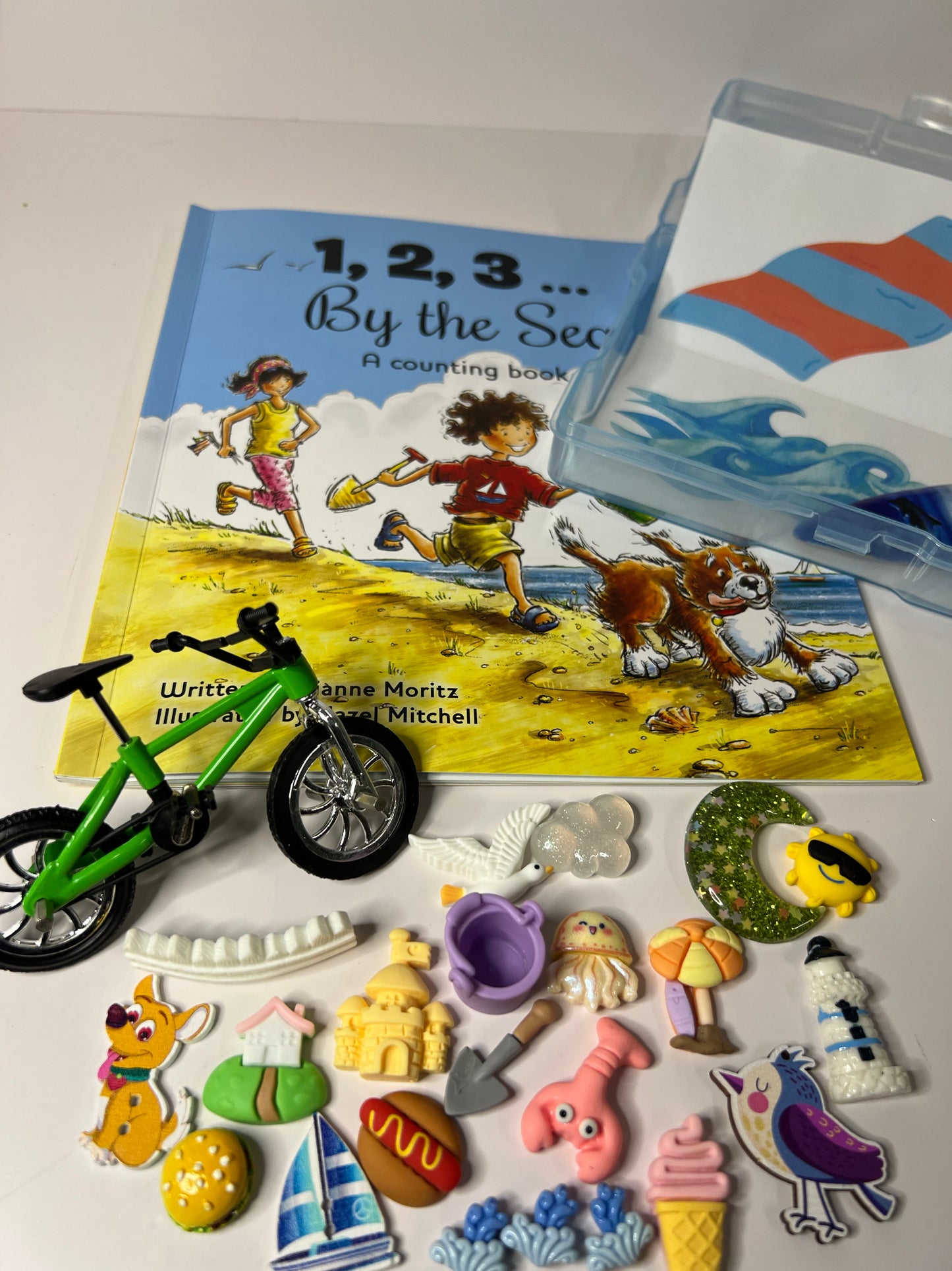 1, 2, 3 ... by the Sea Paperback Picture Book Story Kit Question Book Story Objects Speech Therapy Mini Objects