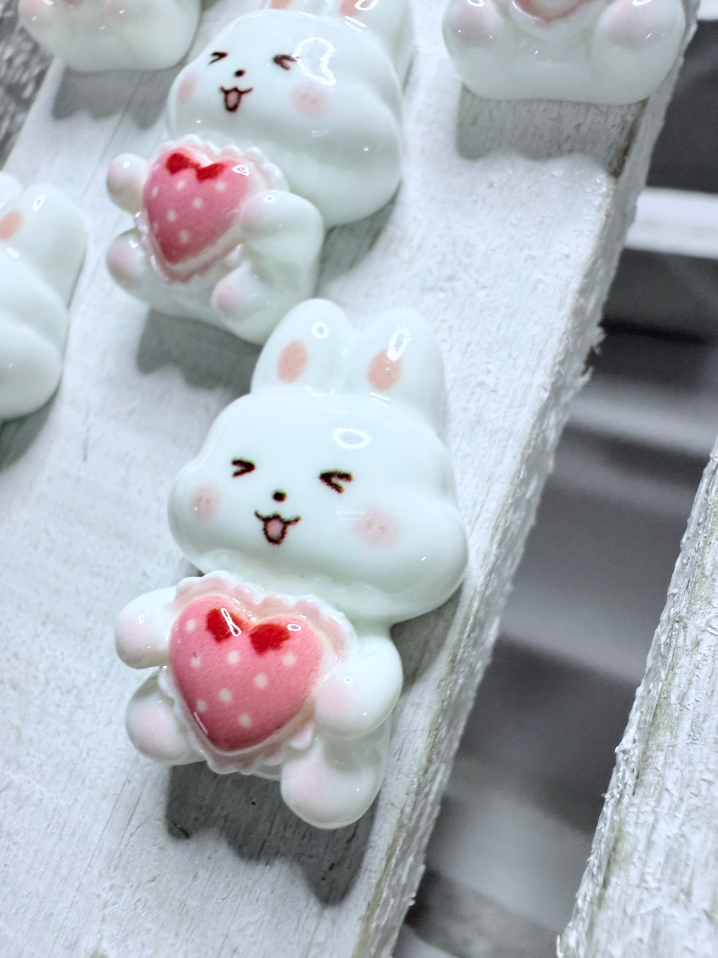 Bunny Holding Heart Trinket Valentine Mini Objects Speech Therapy Resin Bunny Cabochon Montessori Miniatures Verb Trinkets