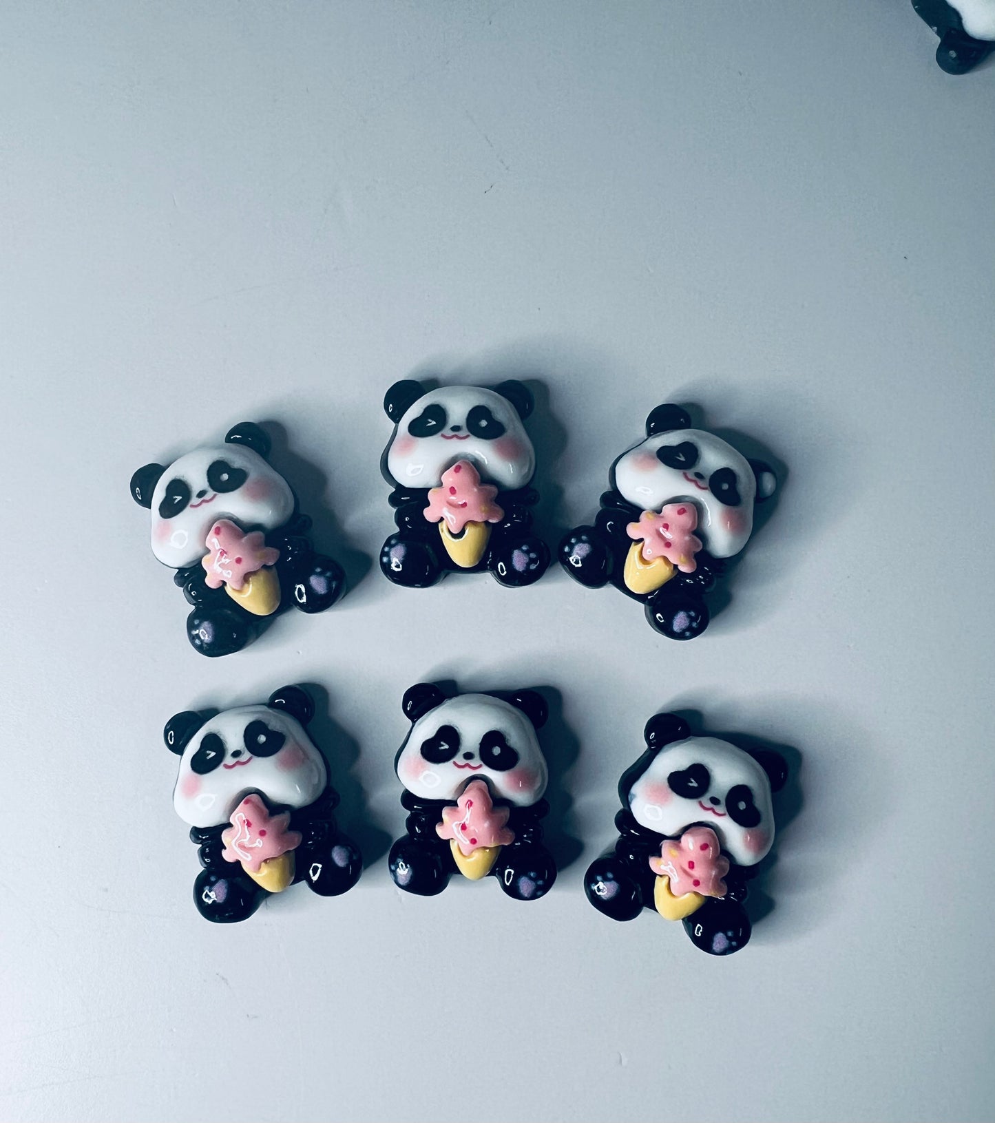 Miniatura PANDA Baratija Panda Mini Objetos Verbo Objetos Terapia del Habla Resina Panda Comiendo Helado Cabochon Montessori Miniaturas