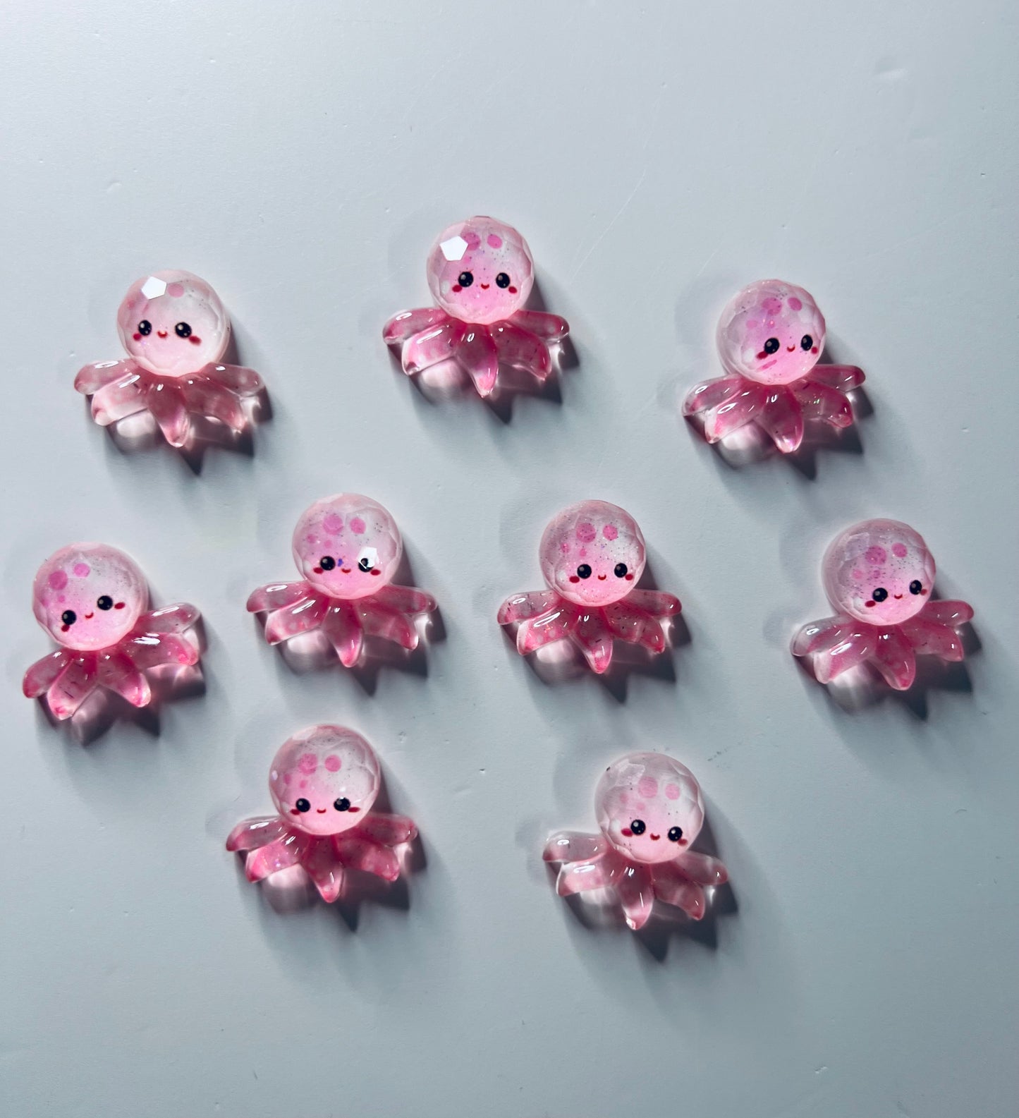 Baratija de pulpo en miniatura Mini pulpo rosa brillante Terapia del habla Mini objetos Baratijas oceánicas Mini objetos oceánicos