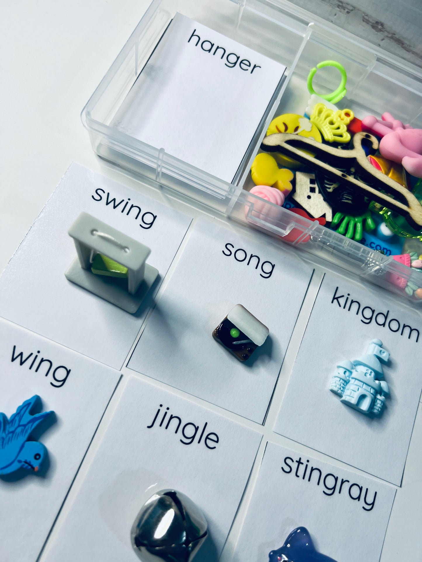 /ng/ Sound Mini Objects Kit Speech Therapy Trinkets for ng sound - Say and Play  Speech Therapy Kit