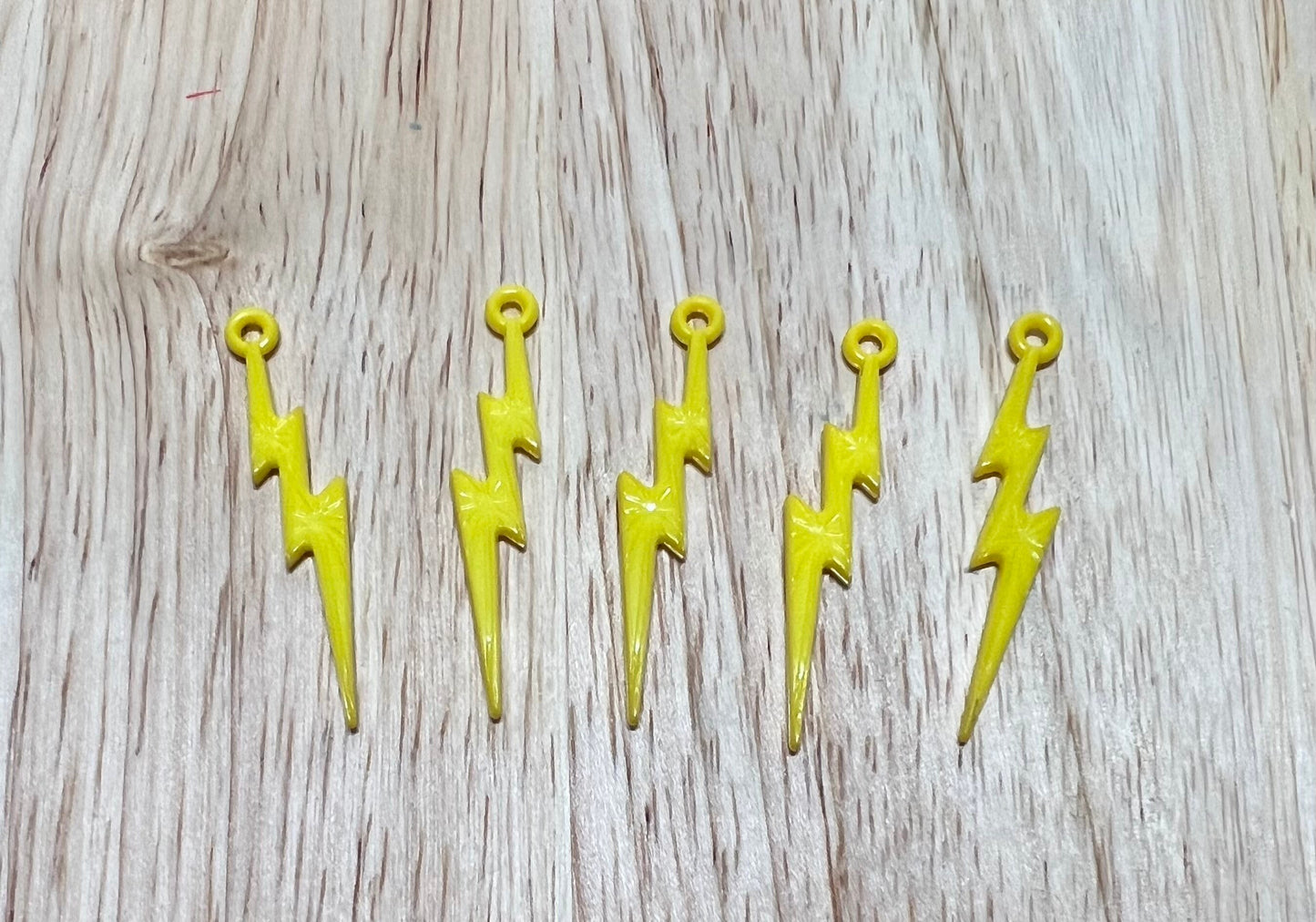 Mini Lightening Thunder Bolts Trinkets 5 in one set Weather Theme Objects Speech Therapy Mini Objects Acrylic Lightening Bolt Charms Mini Weather Trinkets Doodads