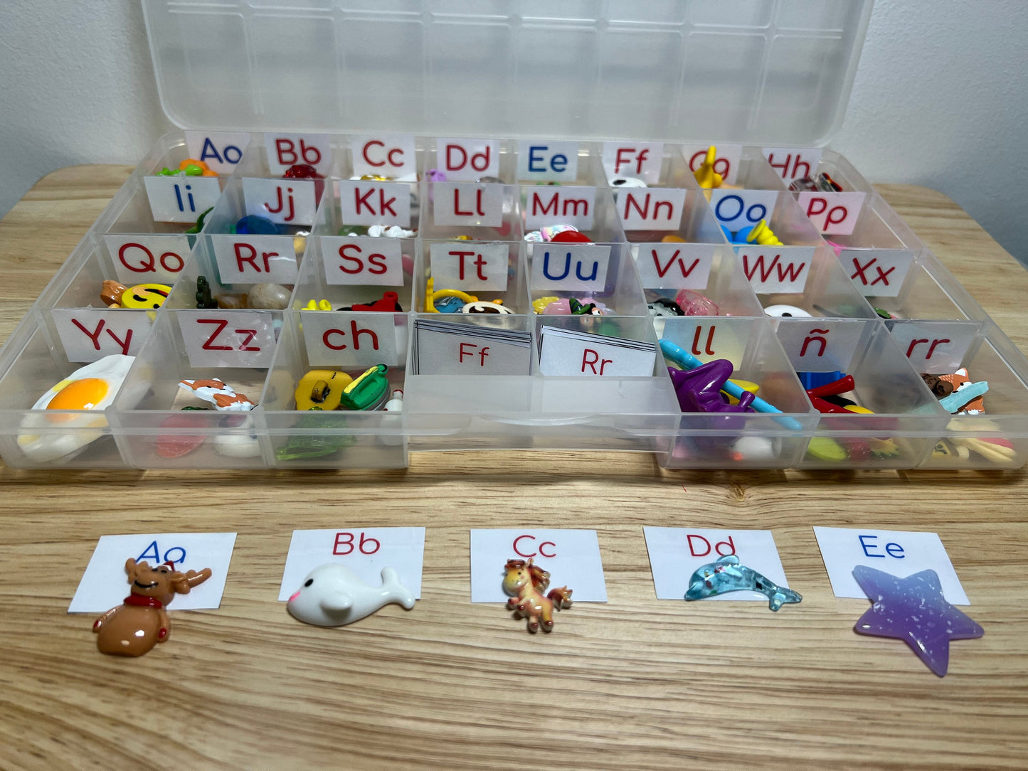 Kit de Objetos del Alfabeto Español Montessori Objetos Sonoros Aprender Español Kit del Alfabeto Montessori en Español - Alfabeto Español
