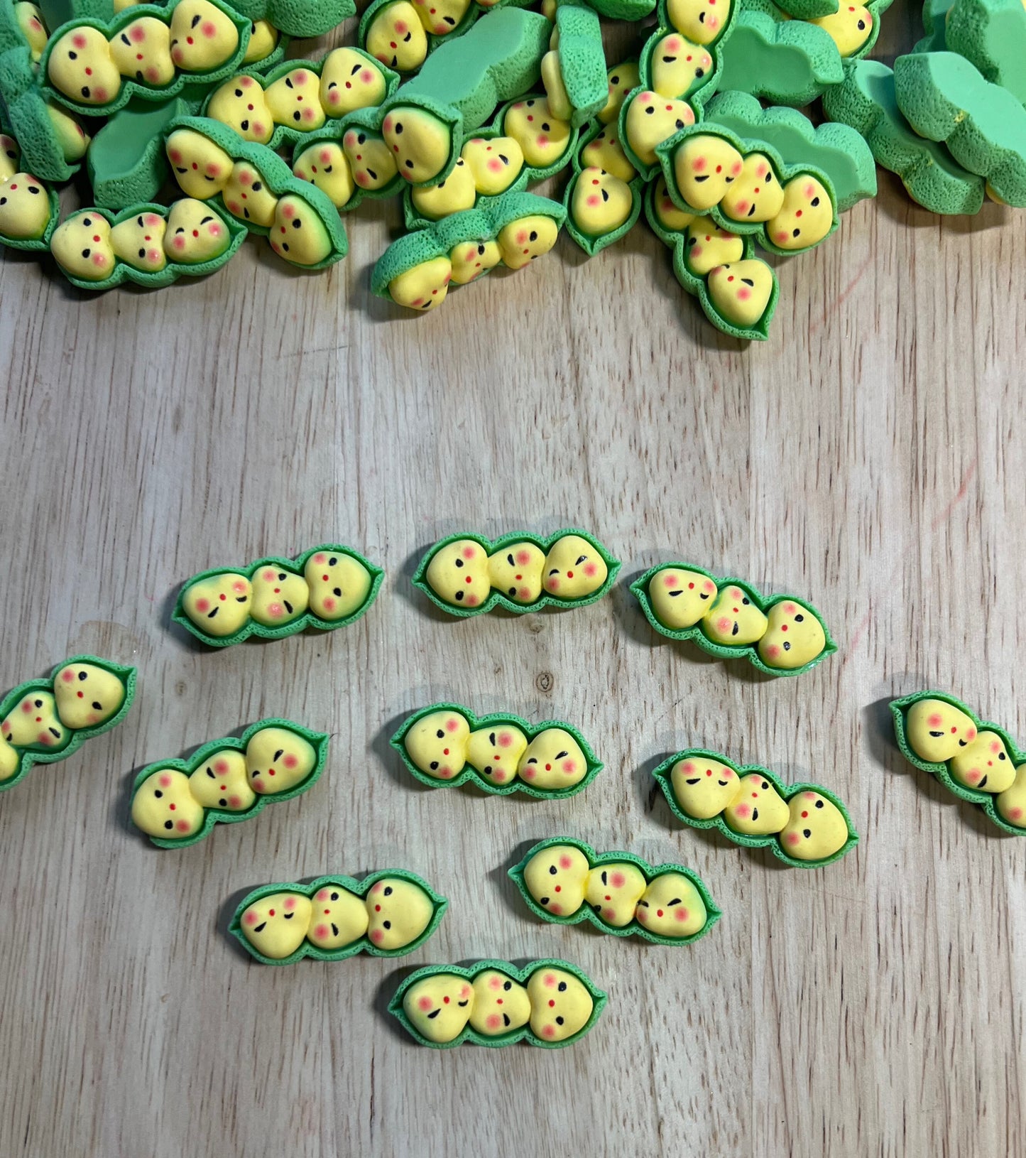 Mini PEAS in a POD Object-Speech Therapy Mini Objects-Speech Trinkets-Veggie Theme Objects-Resin Peas-Minis for Speech Therapy