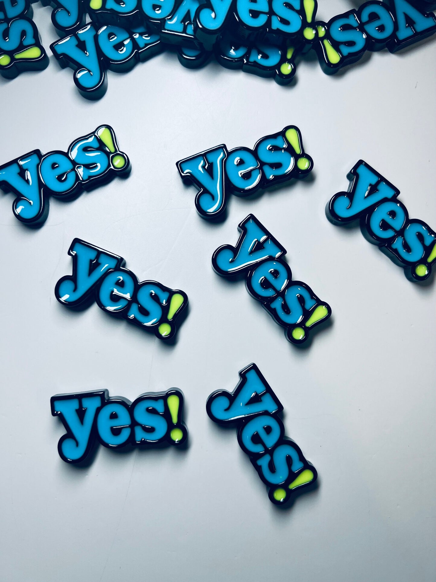 Word Trinkets-YES Trinket-Alphabet Object for Y-Speech Therapy Mini Objects-Resin Yes Cabochon-Trinkets-Doodads