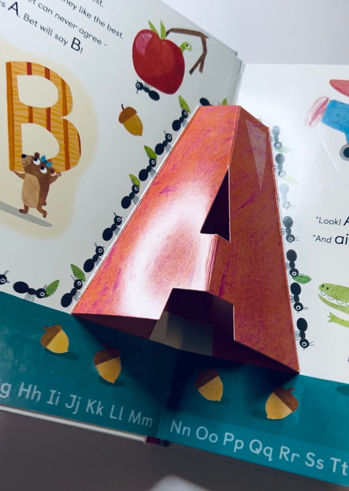 Bibelots alphabet et kit d’histoire avec livre alphabet pop-up-Objets sonores Montessori-Bijoux-Doodads pour les sons de l’alphabet