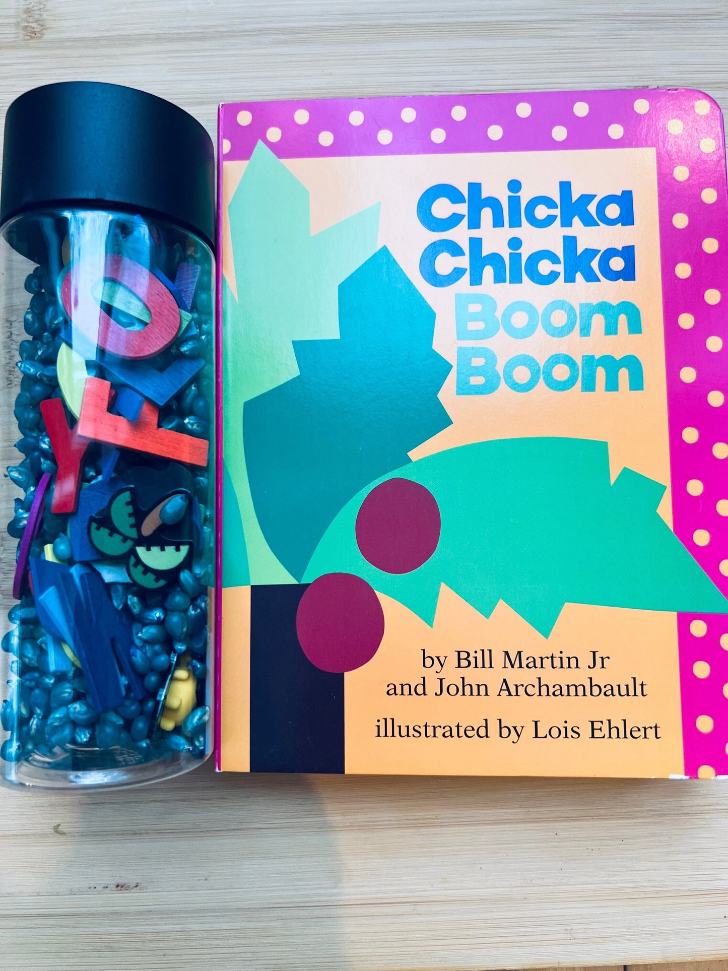 Chicka Chicka Boom Boom Kit d'histoire de bouteille de jeu sensoriel - Activité préscolaire pour Chicka Chicka Boom Boom I Spy Bottle