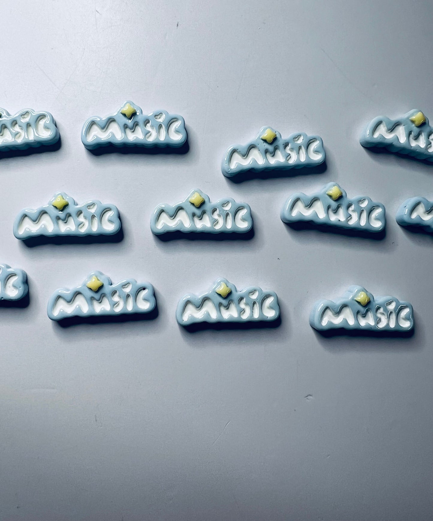 Mini baratija de música-objetos de palabras en miniatura-Minis para terapia del habla-Doodads-Veo baratijas-baratijas del alfabeto