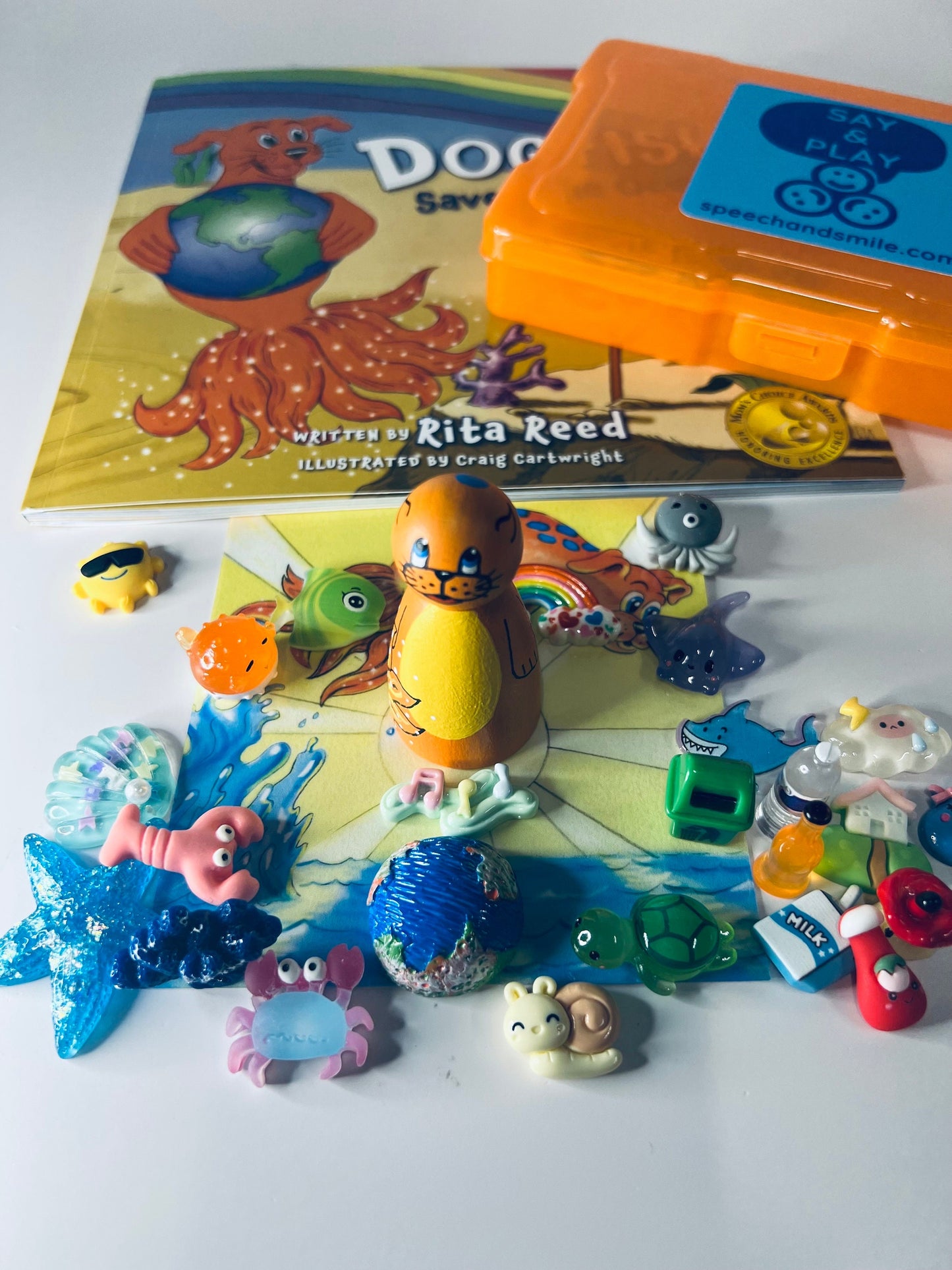 Kit de cuentos para cazón salva el libro del océano - Actividad del Día de la Tierra -Libro del océano- Objetos en miniatura del océano - Mini objetos para la terapia del habla