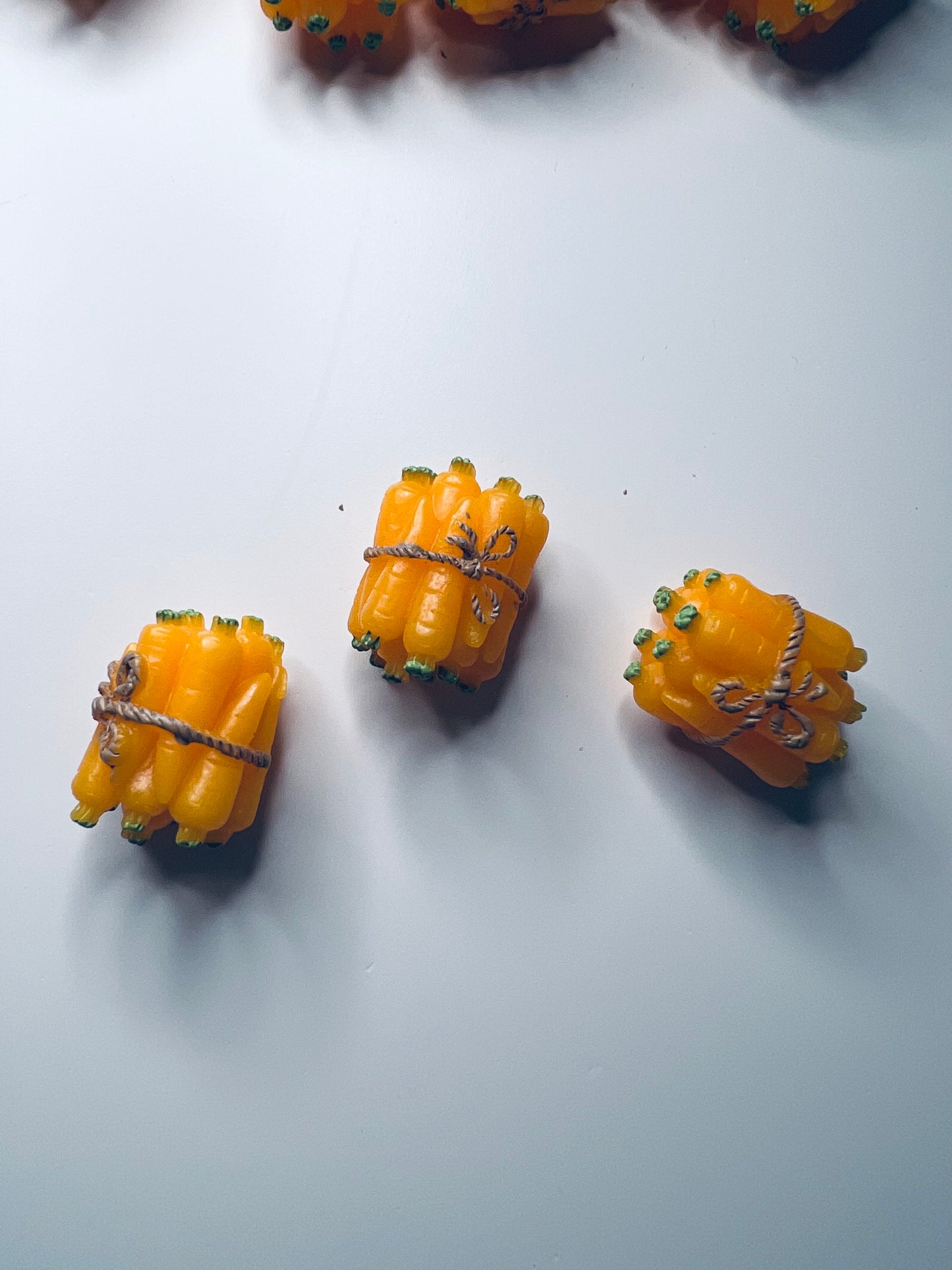 Objet miniature de paquet de carottes - Mini carottes - Bibelots - Bibelots sur le thème du jardin - Mini objet végétal - Mini Carotte Trinket Doodads