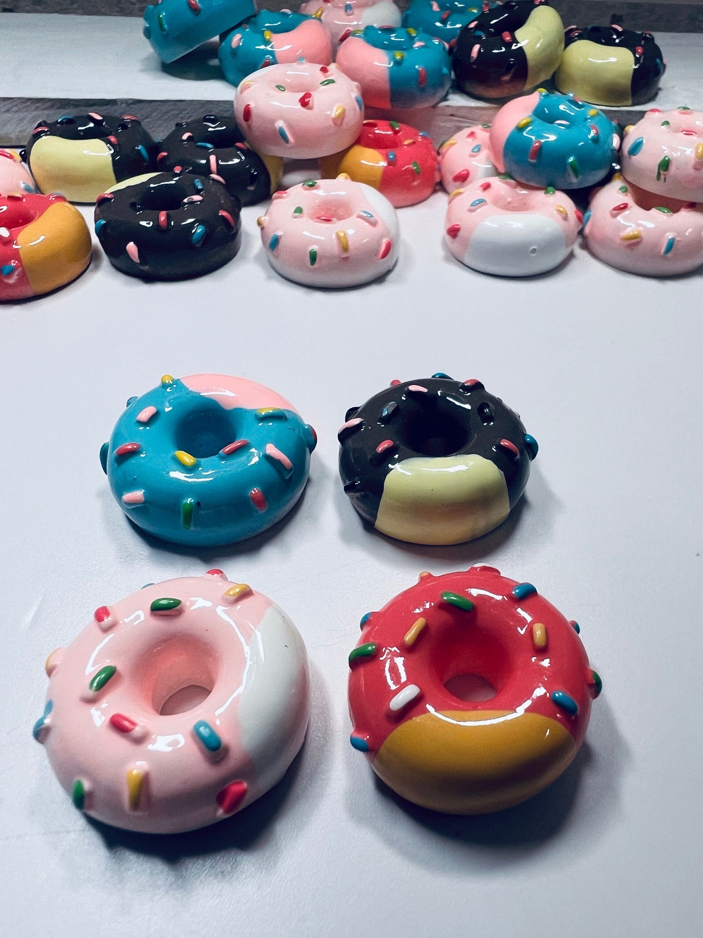 Baratija de donut en miniatura-Baratijas para hornear-Donut Mini Objeto-Casa de muñecas Comida Objetos en miniatura -Doodads-Baratijas
