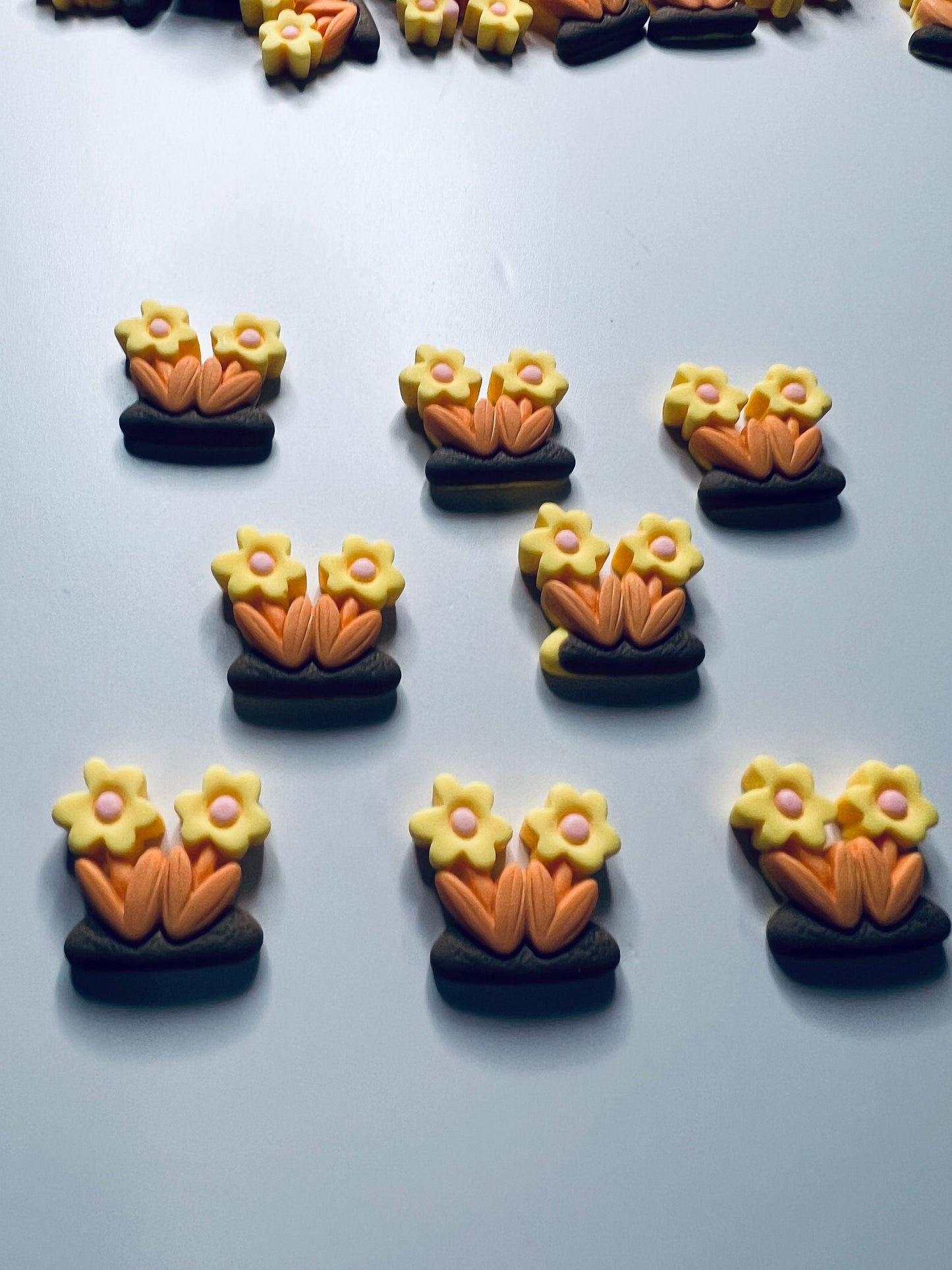 Baratijas de flores en miniatura - Baratijas de flores de primavera - Objetos del alfabeto -Mini objeto de flores - Mini objetos Terapia del habla - Minis de primavera