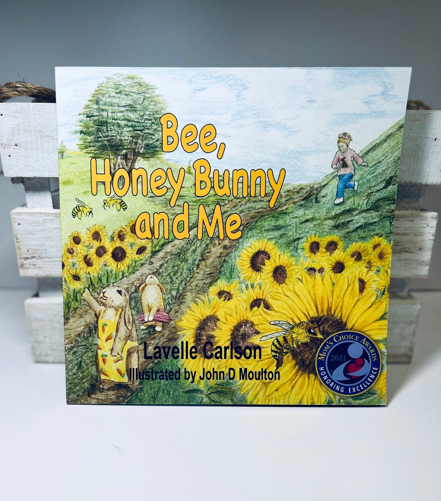 Livre pour enfants-Bee, Honey Bunny, and Me Book-Speech Language Book-Book about Bees-Auteur Lavelle Carlson